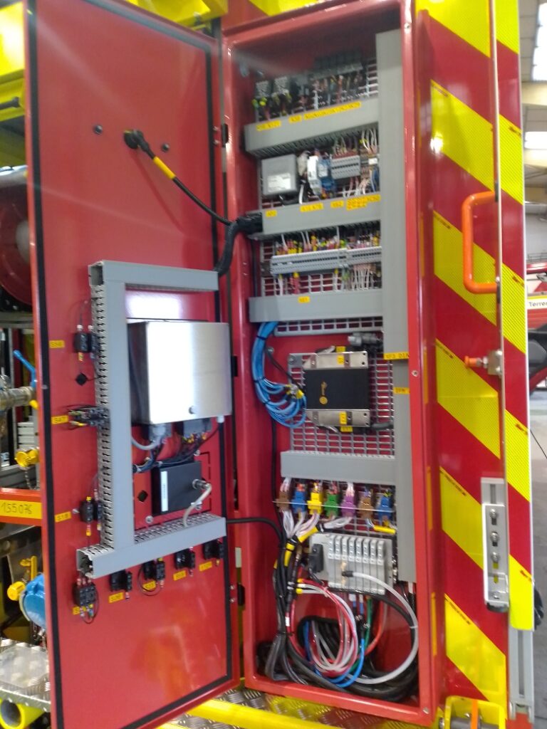 coffret électrique pour véhicules spéciaux